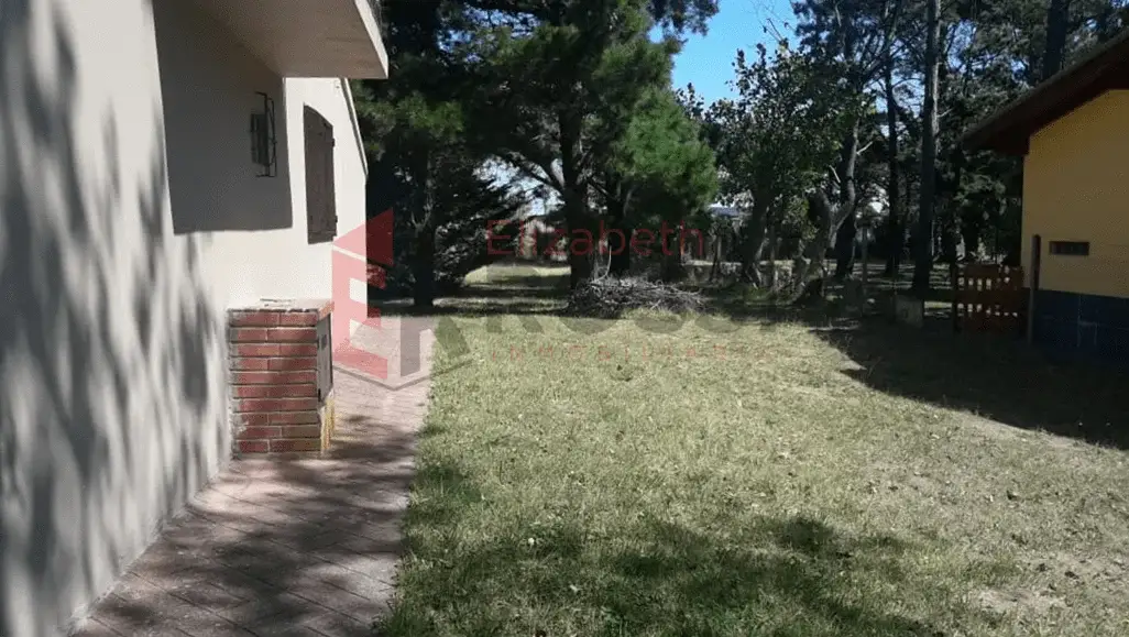 Chalet con Parque  y 3 Dormitorios – Calle 54 N° 978, Costa Chica - Imagen 9
