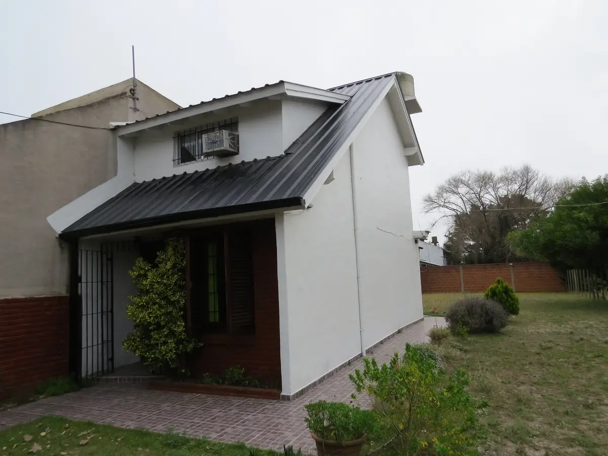 Dúplex con Potencial Constructivo y Excelente Ubicación – Calle 24 N°487, Las Toninas - Imagen 3